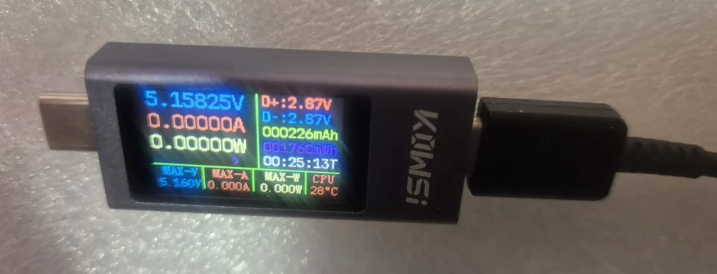 USB meric napeti a proudu KWS‑2303C USB‑C vykon kapacita nahled displeje mody 002