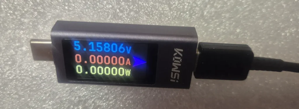 USB meric napeti a proudu KWS‑2303C USB‑C vykon kapacita nahled displeje mody 003